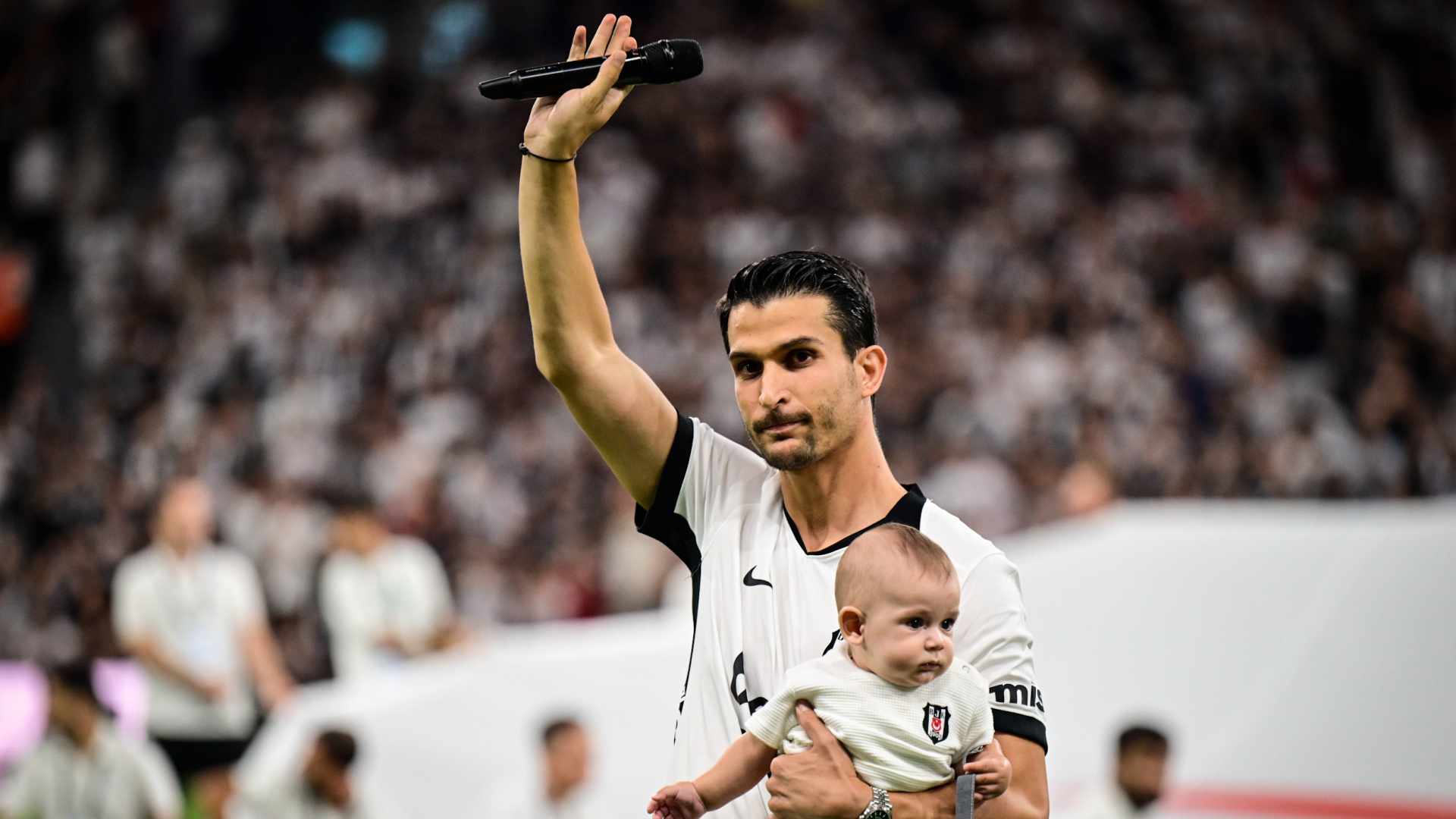 Necip Uysal'dan Beşiktaş'a veda!
